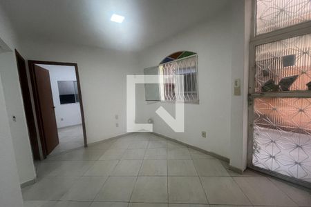 Sala de casa para alugar com 2 quartos, 70m² em Brás de Pina, Rio de Janeiro