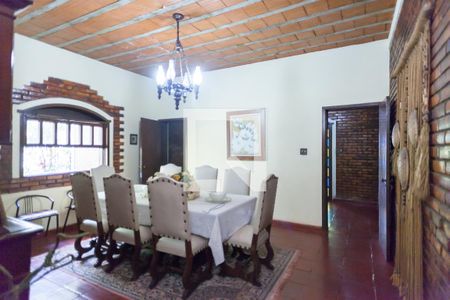 Sala de Jantar de casa à venda com 4 quartos, 200m² em Olaria, Nova Lima