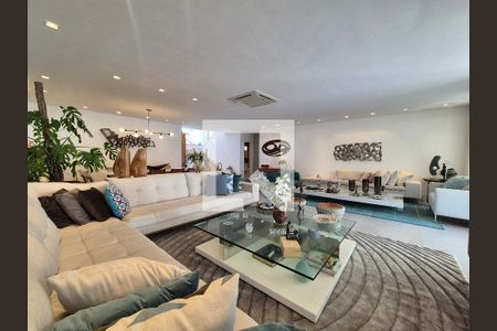 Sala de casa de condomínio à venda com 5 quartos, 680m² em Barra da Tijuca, Rio de Janeiro