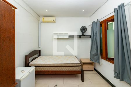 Quarto de casa à venda com 8 quartos, 401m² em Coração Eucarístico, Belo Horizonte