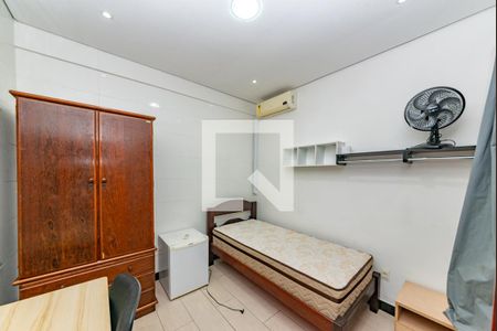 Quarto de casa à venda com 8 quartos, 401m² em Coração Eucarístico, Belo Horizonte