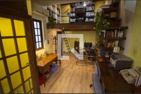 Escritório de casa à venda com 3 quartos, 270m² em Vila Olímpia, São Paulo