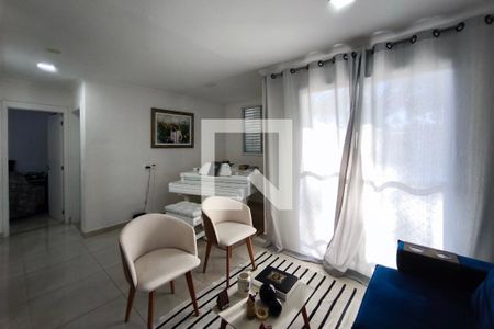 Sala de Estar de apartamento à venda com 2 quartos, 67m² em Vila Satúrnia, Campinas