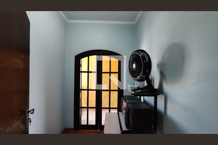 Escritório de casa para alugar com 3 quartos, 413m² em Jardim das Oliveiras, São Paulo