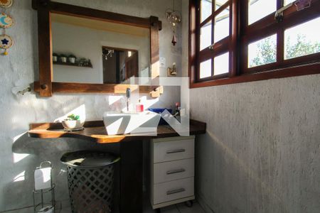 Casa 1 - Banheiro de casa para alugar com 5 quartos, 550m² em Mathias Velho, Canoas