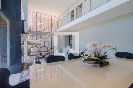 Sala de casa à venda com 3 quartos, 400m² em Teresópolis, Porto Alegre