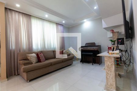 Sala de casa de condomínio para alugar com 3 quartos, 80m² em Vila Carrão, São Paulo