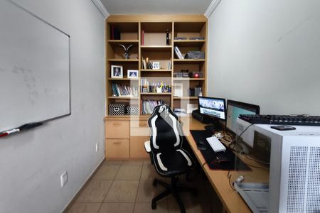 Escritório de casa para alugar com 3 quartos, 370m² em Parque Via Norte, Campinas