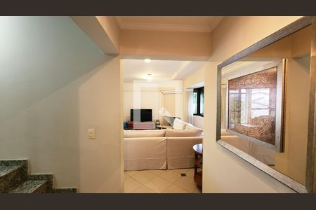 Corredor de casa à venda com 3 quartos, 273m² em Jardim das Tulipas, Jundiaí