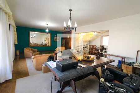 Sala de casa à venda com 3 quartos, 251m² em Petrópolis, Porto Alegre