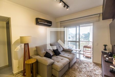 Sala de TV de apartamento à venda com 1 quarto, 52m² em Empresarial 18 do Forte, Barueri
