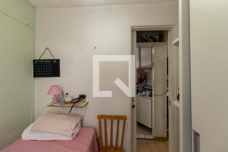 Quarto 1 de apartamento para alugar com 2 quartos, 46m² em Cic, Curitiba