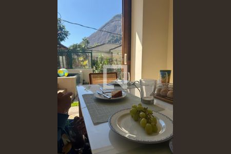 Casa à venda com 3 quartos, 254m² em Cosme Velho, Rio de Janeiro