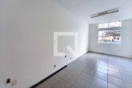 Sala de TV de casa para alugar com 5 quartos, 500m² em Cambuí, Campinas
