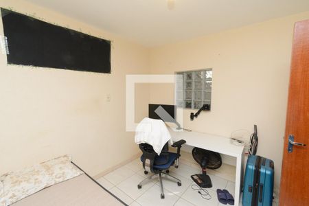 Casa 1 - Quarto 1 de casa à venda com 3 quartos, 416m² em Araguaia, Belo Horizonte