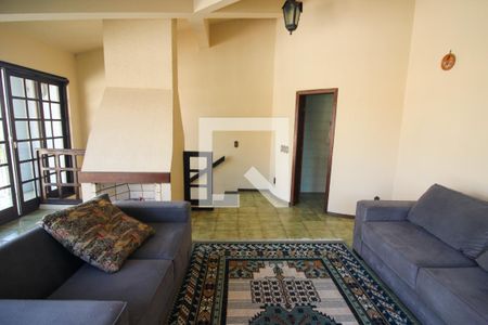 Sala 2 de casa para alugar com 4 quartos, 292m² em Cavalhada, Porto Alegre