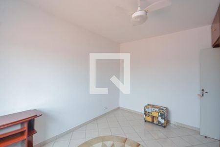 Quarto 1 de casa para alugar com 3 quartos, 120m² em Vila Marari, São Paulo