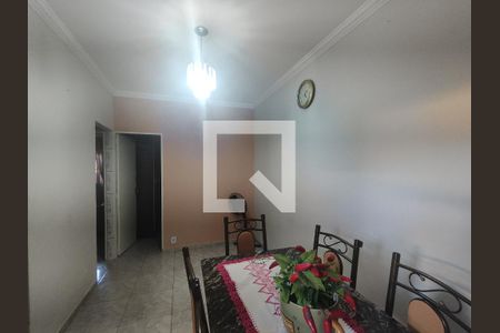 Sala 1 de casa à venda com 4 quartos, 200m² em Carajás, Contagem