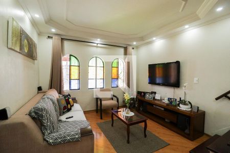 Sala de casa à venda com 2 quartos, 127m² em Conjunto Residencial Novo Pacaembu, São Paulo