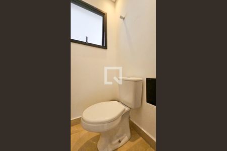 Lavabo de casa de condomínio para alugar com 4 quartos, 460m² em Jardim Prudência, São Paulo