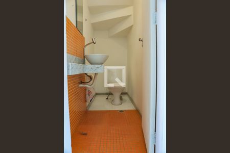 Lavabo de casa de condomínio para alugar com 3 quartos, 110m² em Jardim Passargada I, Cotia