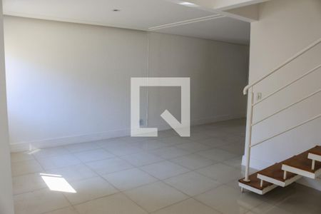 Sala de casa de condomínio para alugar com 3 quartos, 110m² em Jardim Passargada I, Cotia