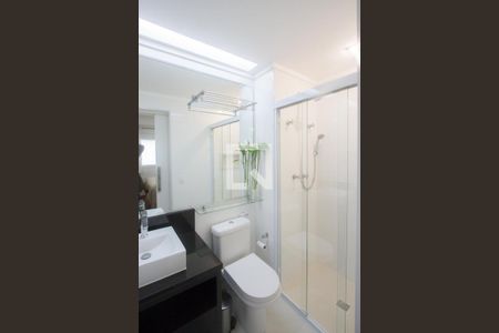 Banheiro de kitnet/studio para alugar com 1 quarto, 54m² em Cidade Monções, São Paulo