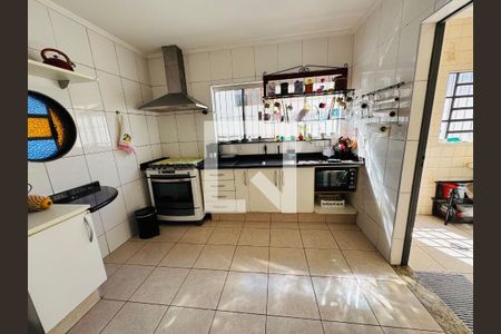 Casa à venda com 3 quartos, 152m² em Jardim Itamarati, Campinas