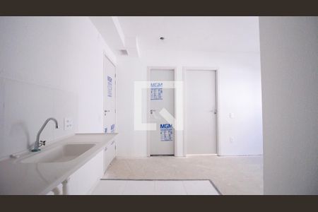 Sala/Cozinha de apartamento para alugar com 2 quartos, 32m² em Quinta da Paineira, São Paulo