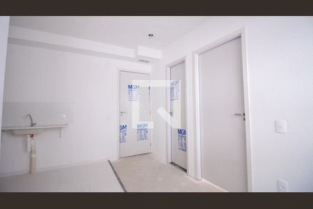 Sala/Cozinha de apartamento para alugar com 2 quartos, 32m² em Quinta da Paineira, São Paulo