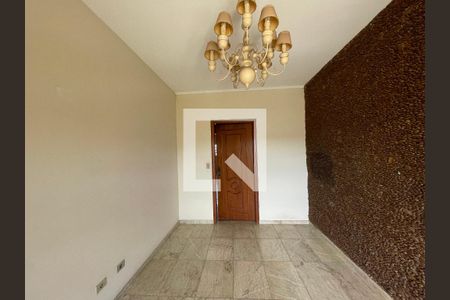 Sala de casa para alugar com 2 quartos, 890m² em Jardim Central, Cotia