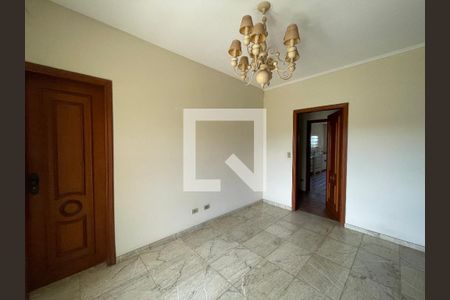Sala de casa para alugar com 2 quartos, 890m² em Jardim Central, Cotia