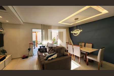 Sala de casa de condomínio à venda com 3 quartos, 130m² em Medeiros, Jundiaí