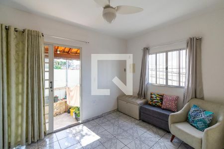 Sala casa 1 de casa à venda com 7 quartos, 242m² em Vila Mira, São Paulo