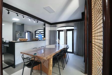 Sala de casa para alugar com 6 quartos, 420m² em Jardim Centenario, Guarujá