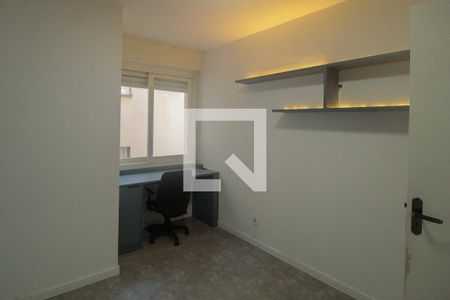 Quarto 1 de apartamento para alugar com 2 quartos, 70m² em Vila Jardim, Porto Alegre