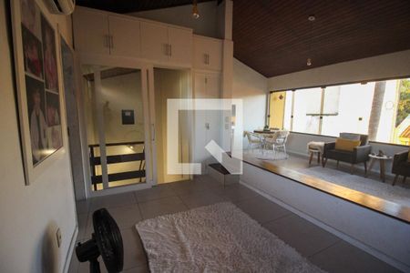 Hall de casa de condomínio à venda com 3 quartos, 142m² em Medianeira, Porto Alegre