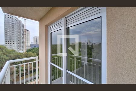 Varanda Sala/Cozinha de apartamento para alugar com 1 quarto, 28m² em Parque Industrial Tomas Edson, São Paulo