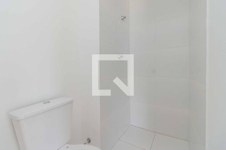 Banheiro de kitnet/studio para alugar com 0 quarto, 58m² em Chácara Inglesa, São Paulo