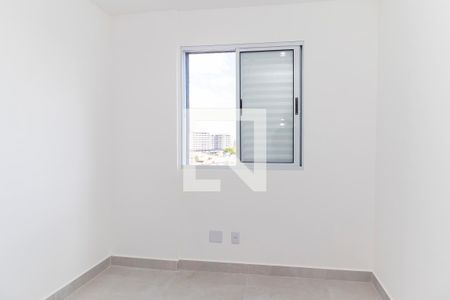 Quarto 1 de apartamento para alugar com 2 quartos, 40m² em Parque Sonia, São Paulo