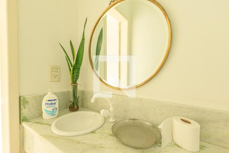 Lavabo da Sala 1 de casa para alugar com 4 quartos, 200m² em Petrópolis, Porto Alegre