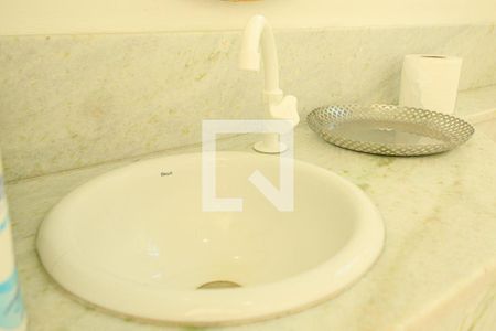Lavabo da Sala 1 de casa para alugar com 4 quartos, 200m² em Petrópolis, Porto Alegre