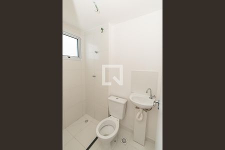 Banheiro de kitnet/studio para alugar com 1 quarto, 20m² em Chácara Inglesa, São Paulo