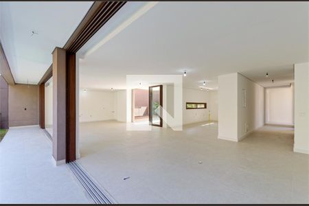 Casa à venda com 4 quartos, 664m² em Jardim dos Estados, São Paulo