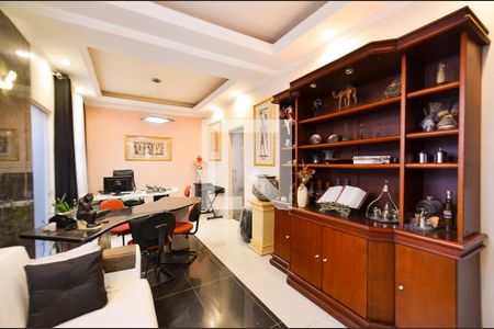 Sala de casa para alugar com 6 quartos, 400m² em Santa Tereza, Belo Horizonte