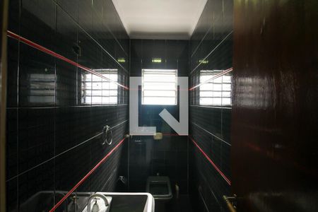 Lavabo de casa para alugar com 3 quartos, 153m² em Jardim Avelino, São Paulo