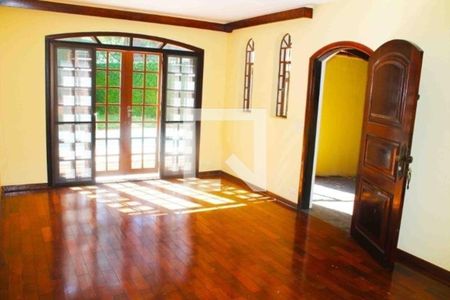 Casa à venda com 3 quartos, 200m² em Jardim Santo Amaro, São Paulo