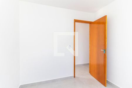 Quarto 1 de apartamento para alugar com 2 quartos, 40m² em Parque Sonia, São Paulo