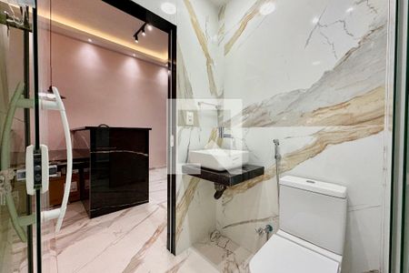 Banheiro de apartamento à venda com 1 quarto, 44m² em Lapa, Rio de Janeiro