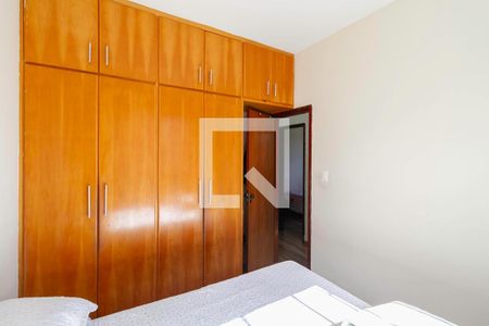 Quarto 1 de apartamento à venda com 3 quartos, 56m² em Cenaculo, Belo Horizonte